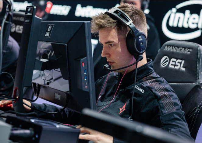 群总能打出 群总能打出