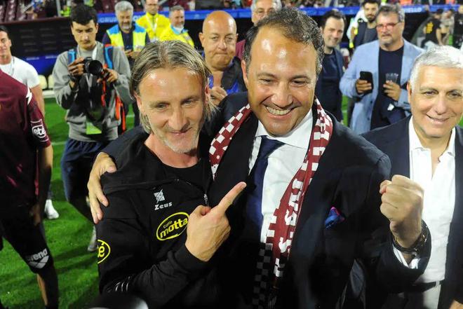 穆雷或卡佩 穆雷或卡佩